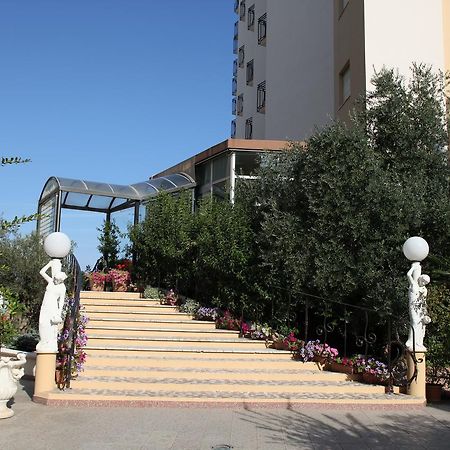 Hotel Plaza Llido Degli Estensi Extérieur photo