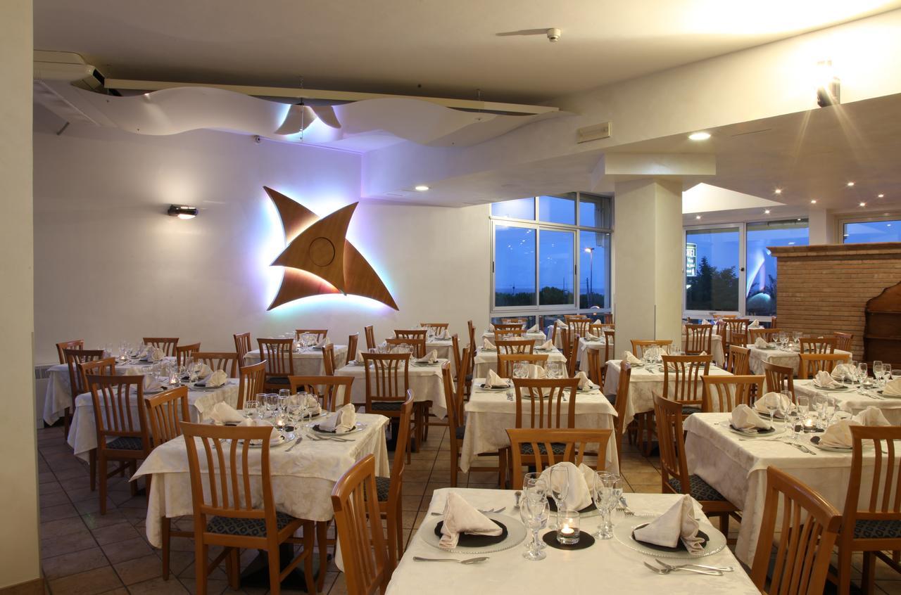 Hotel Plaza Llido Degli Estensi Extérieur photo