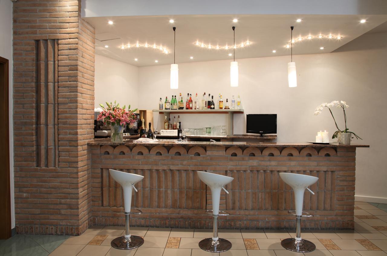 Hotel Plaza Llido Degli Estensi Extérieur photo