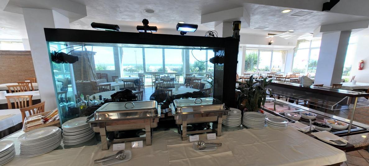 Hotel Plaza Llido Degli Estensi Extérieur photo